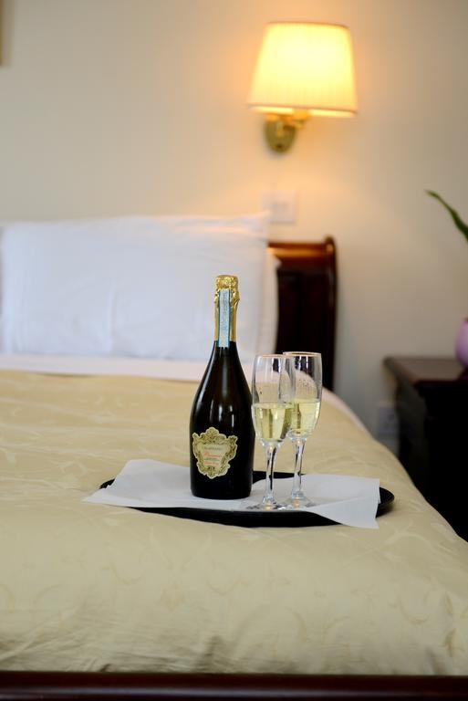 Ashbrook Arms Townhouse And Restaurant Hotel Durrow Room photo