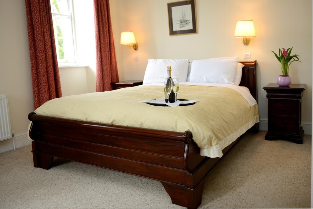 Ashbrook Arms Townhouse And Restaurant Hotel Durrow Exterior photo