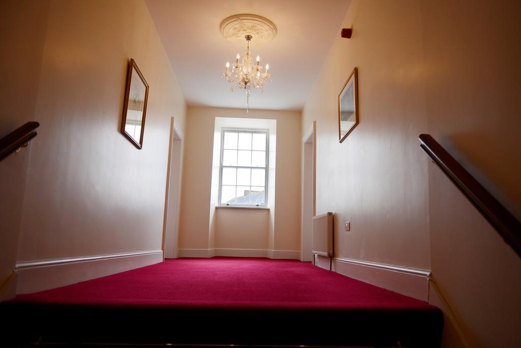Ashbrook Arms Townhouse And Restaurant Hotel Durrow Exterior photo