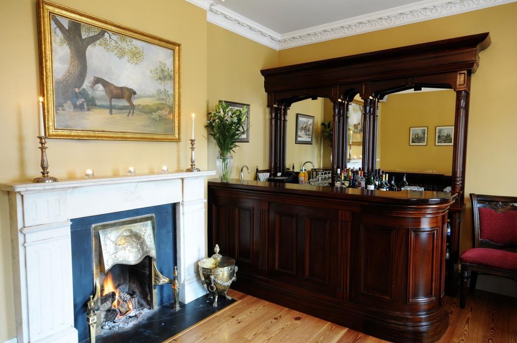 Ashbrook Arms Townhouse And Restaurant Hotel Durrow Exterior photo